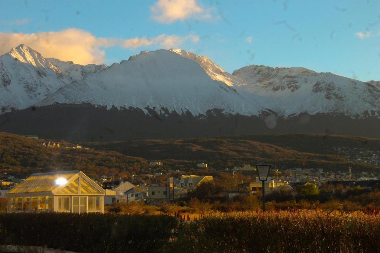 Oikos Hotel Ushuaia Exterior photo